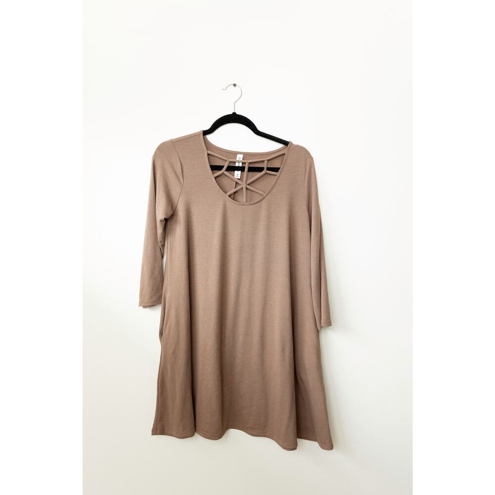 Zenana Premium - Preloved (See description for flaw) - Medium